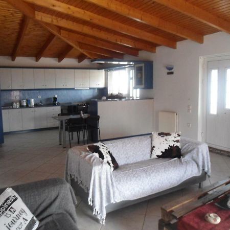 Sunny Apartment 15 Min From Airport And Sea Artemida  Exterior photo